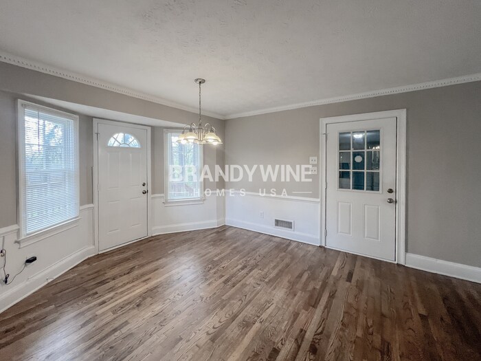 Building Photo - 916 S Deshon Rd