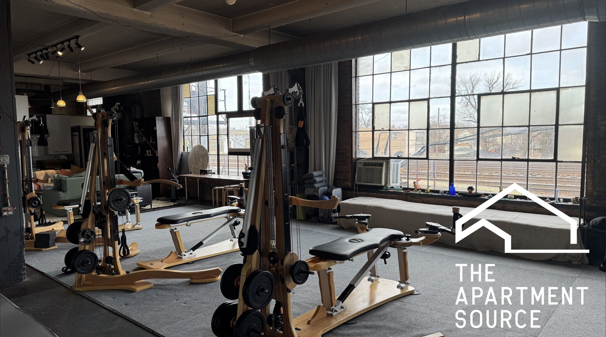 Building Photo - 3134 W Carroll Ave