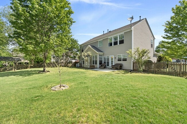 Building Photo - Beautiful 4 Bedroom, 2.5 Bath in Ballantyn...
