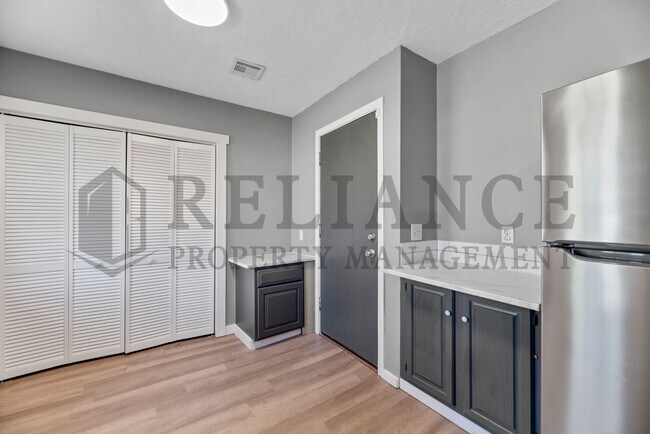 Building Photo - 2231 S Hiram St