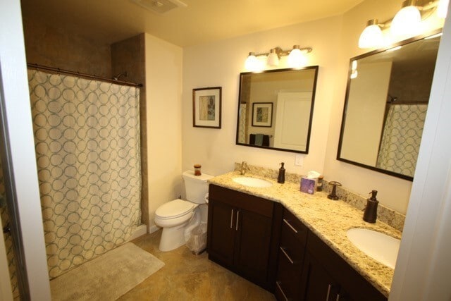 Building Photo - 2 Bedroom Unfurnished Condo close to Downt...