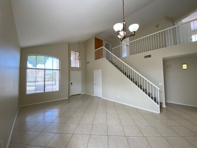 Building Photo - Spacious 4 bedroom home in Peoria!