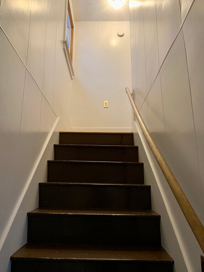 Building Photo - 6 Clark St