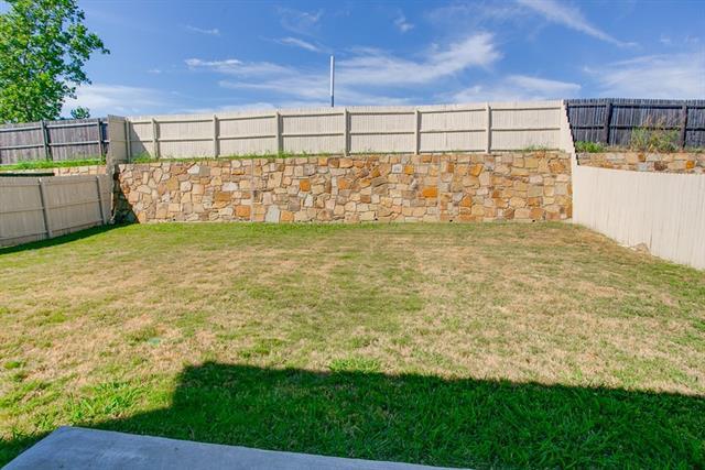 Building Photo - 552 Crystal Springs Dr