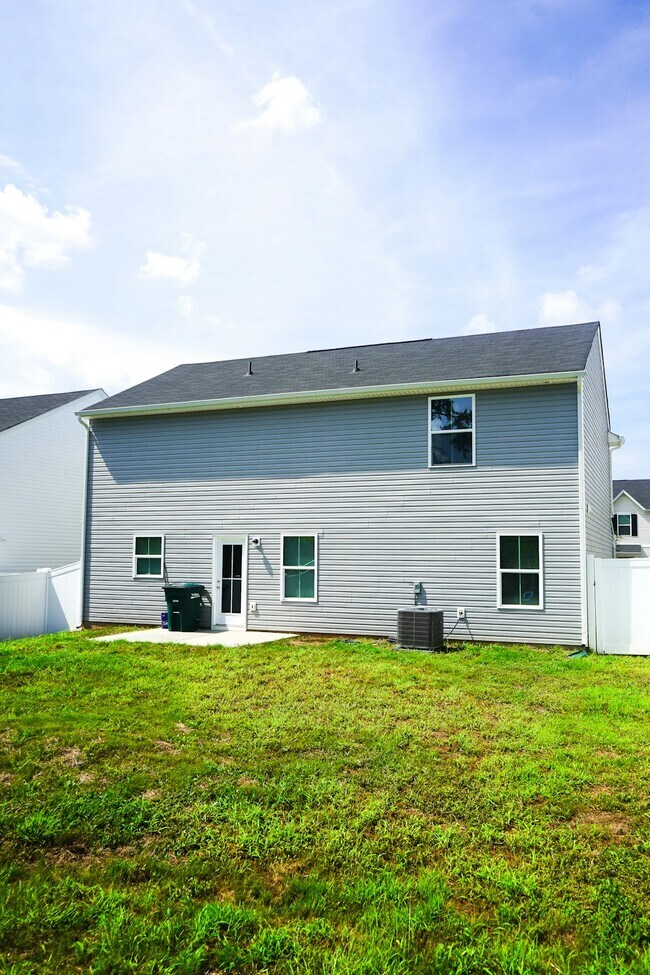 Building Photo - 184 Browband St