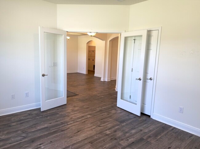 Building Photo - 296 Symphony Way