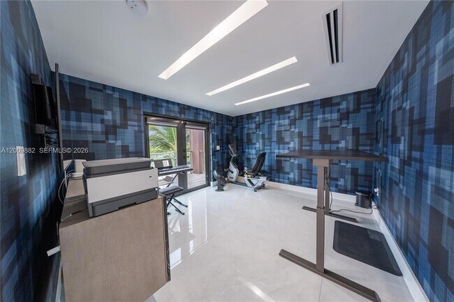Building Photo - 5601 N Ocean Dr