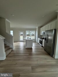 Building Photo - 2208 Winterberry Ln