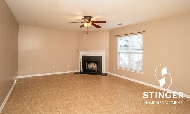 Building Photo - 82 Shadow Moss Dr