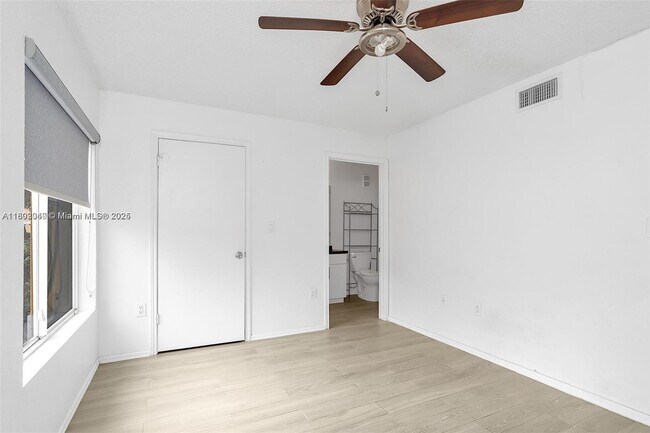 Building Photo - 2351 NW 33rd St
