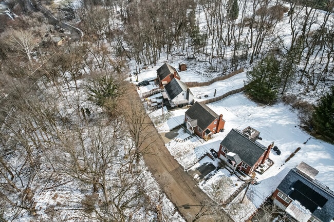 Building Photo - 4484 Scherling St