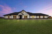 Building Photo - 285 Redwood Dr