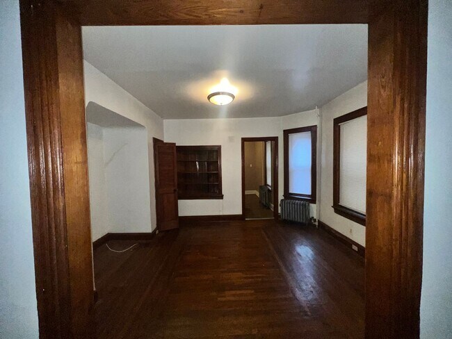 Building Photo - 249 Highland Ave
