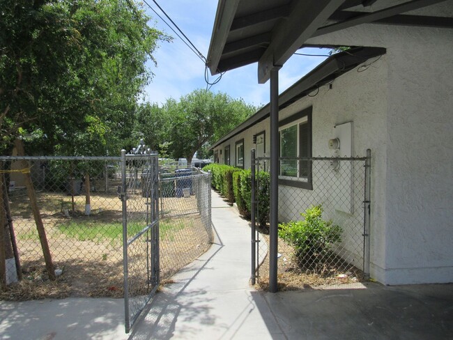 Building Photo - West Lancaster Duplex