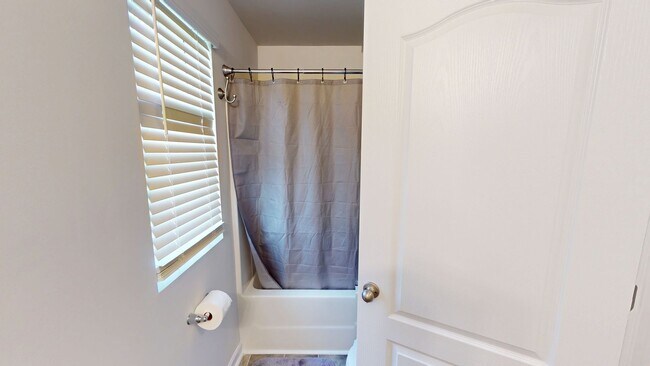 Building Photo - Pet Friendly 2023 Build in Convenient Location!