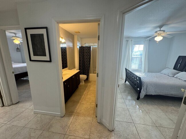 Building Photo - Gulf Breeze - Melissa Oaks - 4 Bedroom, 2 Bathroom w/ pool