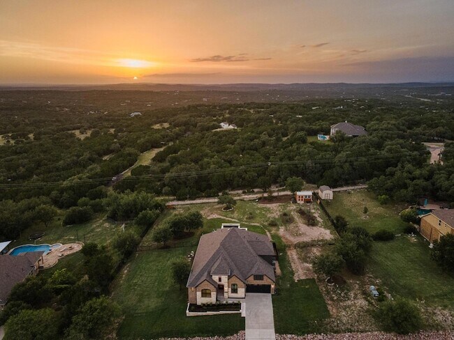 Building Photo - 4518 Diamante Dr