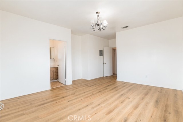 Building Photo - 1314 S Manhattan Pl