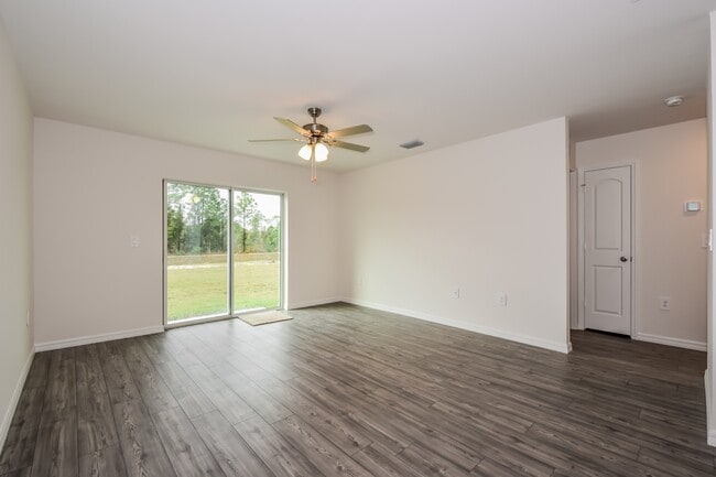 Building Photo - 146 Blackstone Dr
