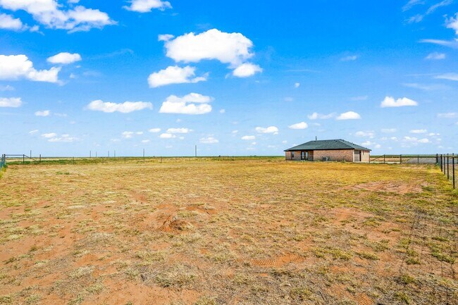 Building Photo - 10625 East C R 7400