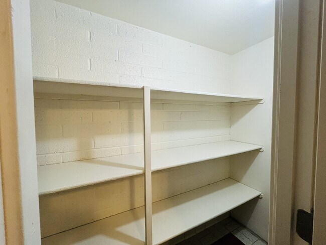 Building Photo - 5041 N 40th Ave