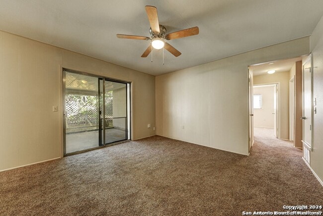 Building Photo - Charming Home Awaits: Spacious & Modern Living in a Prime Location