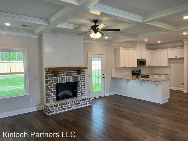 Building Photo - 4 br, 2.5 bath House - 3671 Lynwood Drive ...