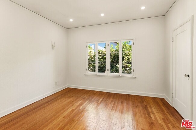 Building Photo - 5729 Carlton Way