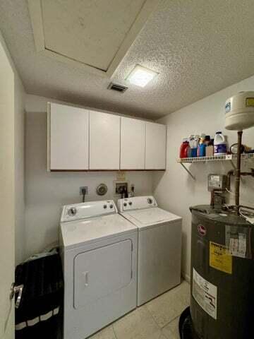Building Photo - 5055 Oakhill Ln