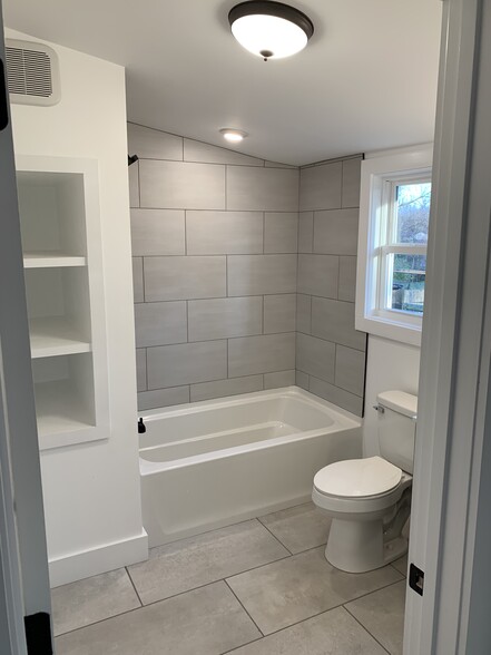 Building Photo - 309 Lutie St