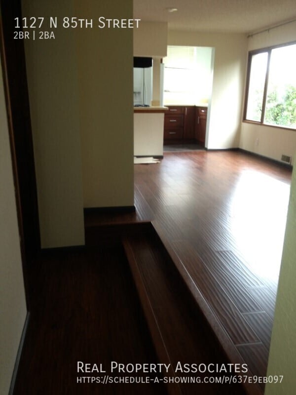 Building Photo - 1127 N 85th St