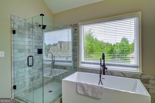 Building Photo - 10640 Victory Gate Dr