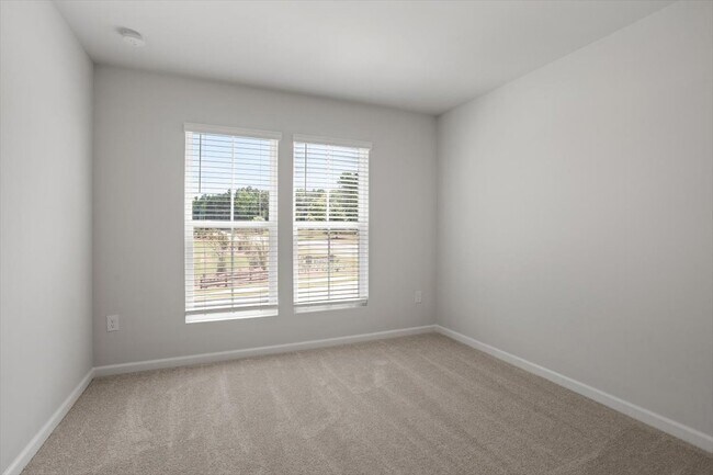 Building Photo - 103 Verlands Way
