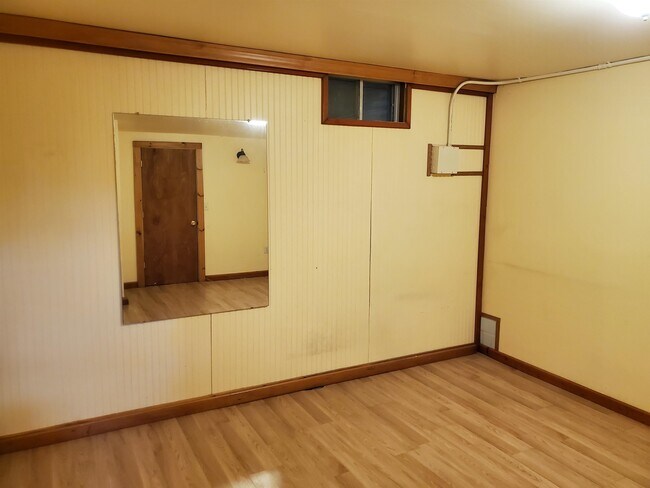 Building Photo - 220 Mascoma St