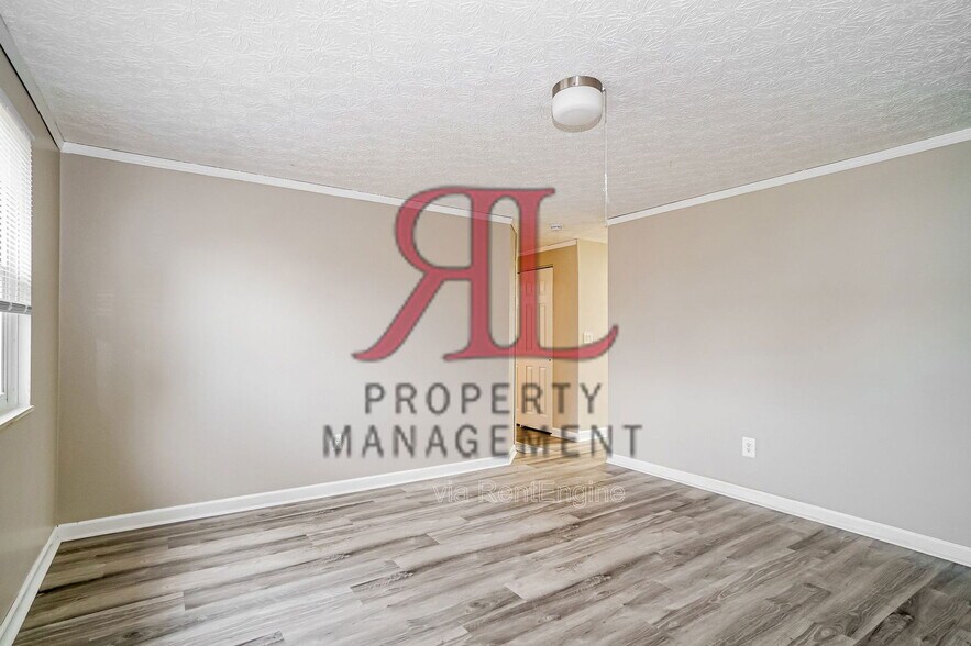 Building Photo - 3465 Clarkston Ave