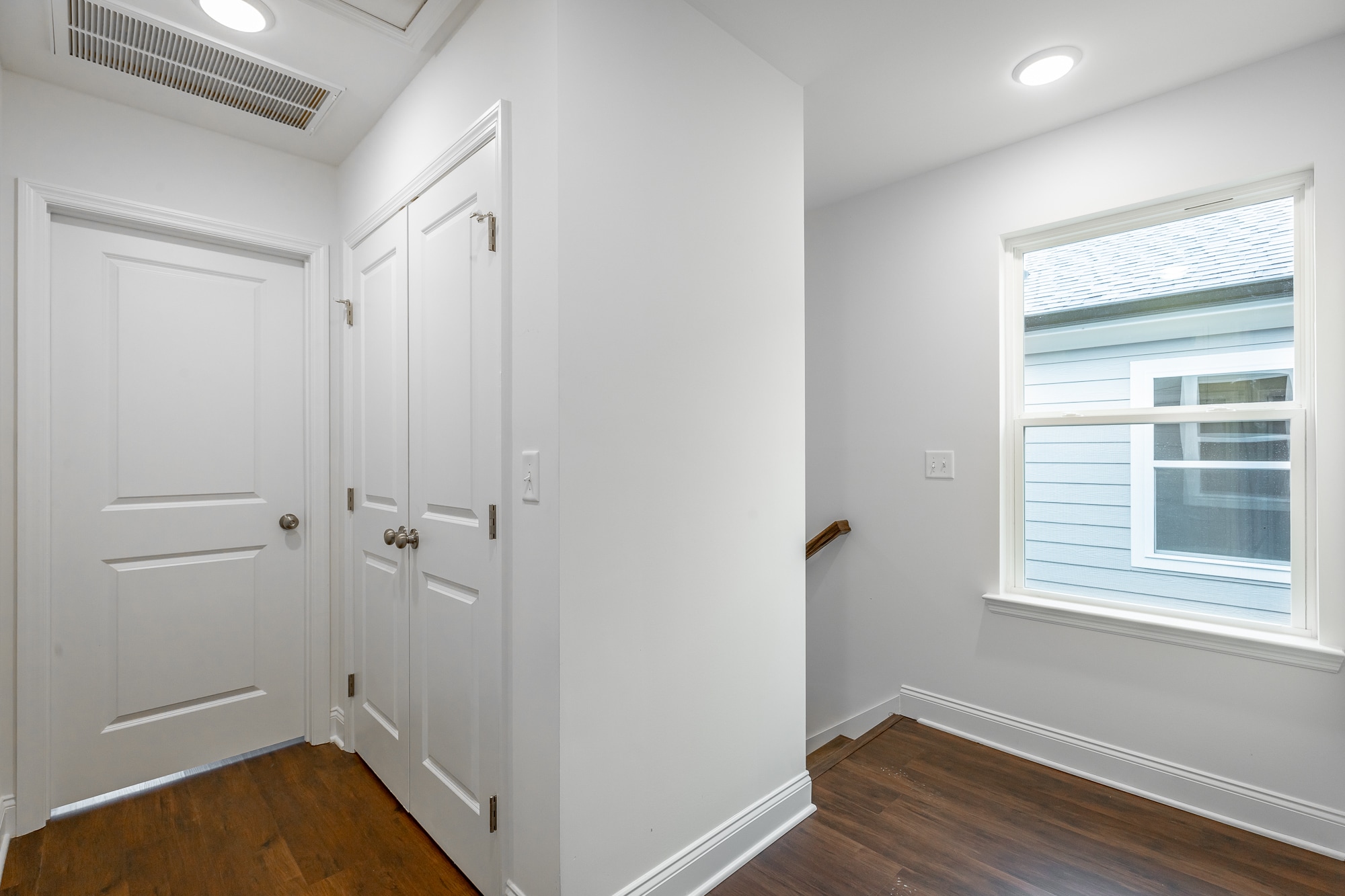 Building Photo - 5559 Stream Ln