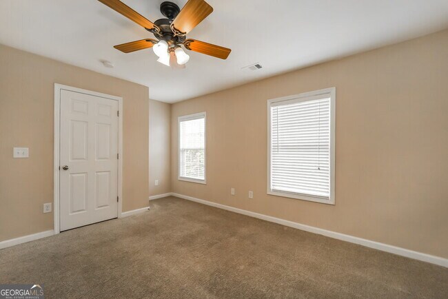 Building Photo - 529 Crestmont Ln