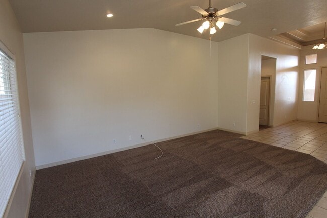 Building Photo - 4 Br, 3 Car Garage - Stone Gate at Seven H...