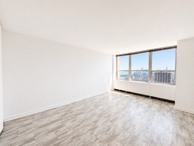 Building Photo - 655 W Irving Park Rd