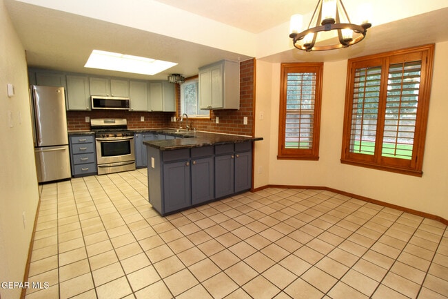 Building Photo - 1809 Pueblo Alegre Dr