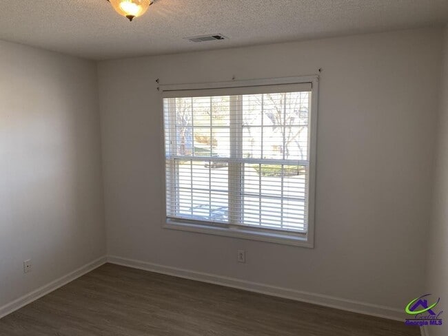 Building Photo - 282 Northridge Dr