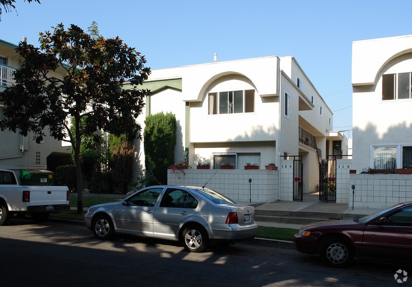 Building Photo - 309-319 Concord St