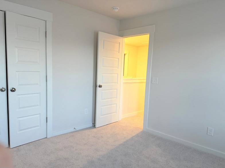 Building Photo - 1806 Tupelo Ln