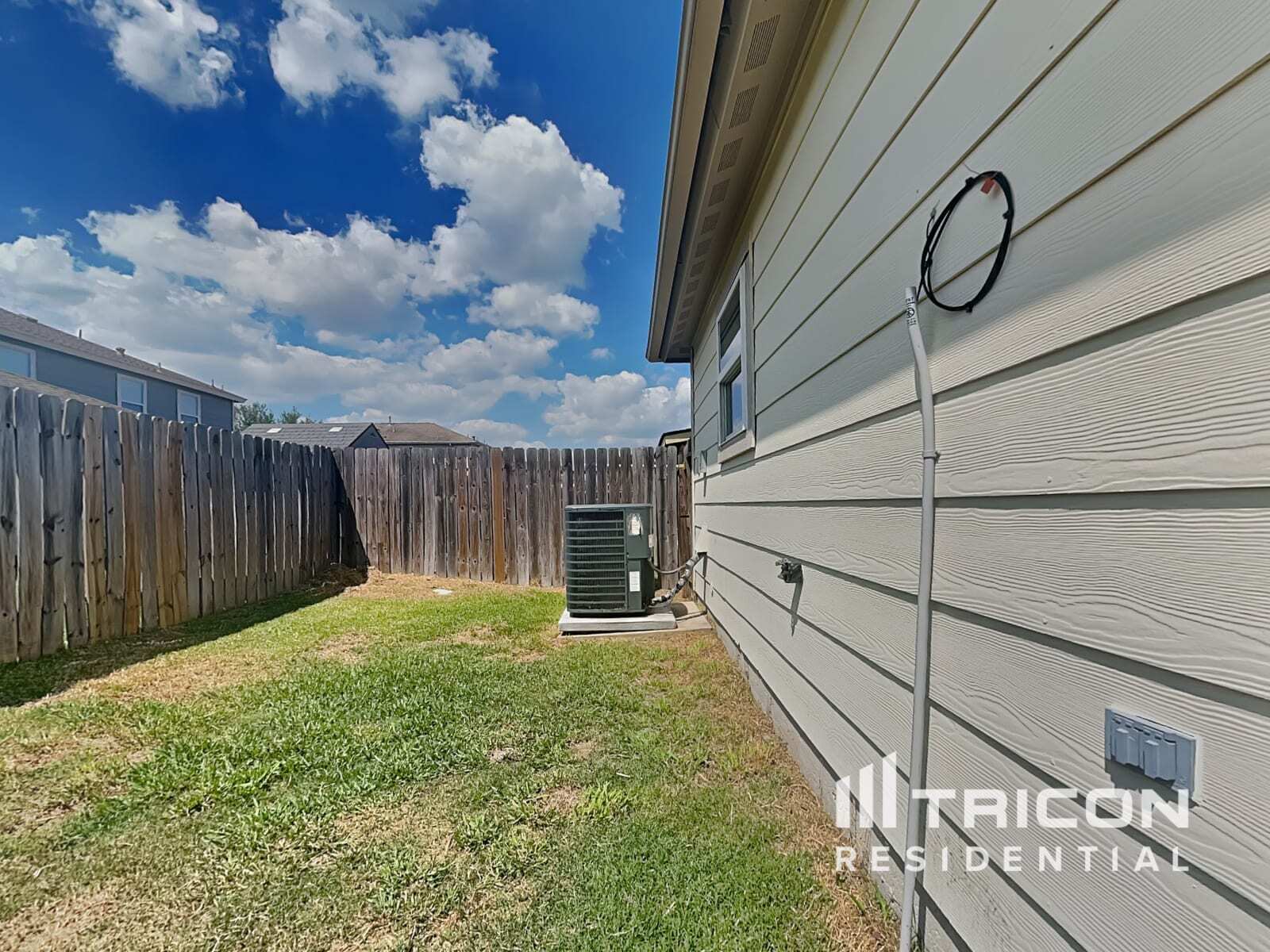 Building Photo - 6535 Providence View Ln