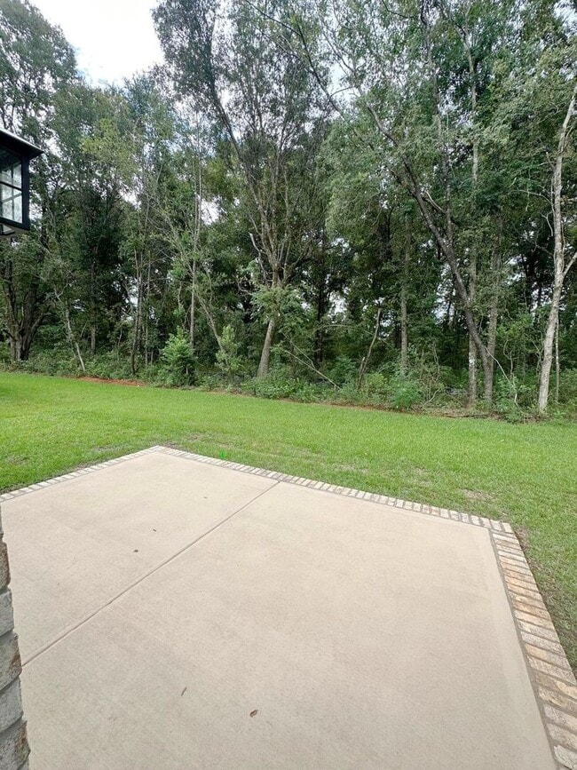 Building Photo - Spacious 5-Bedroom with Community pool in Crestview!