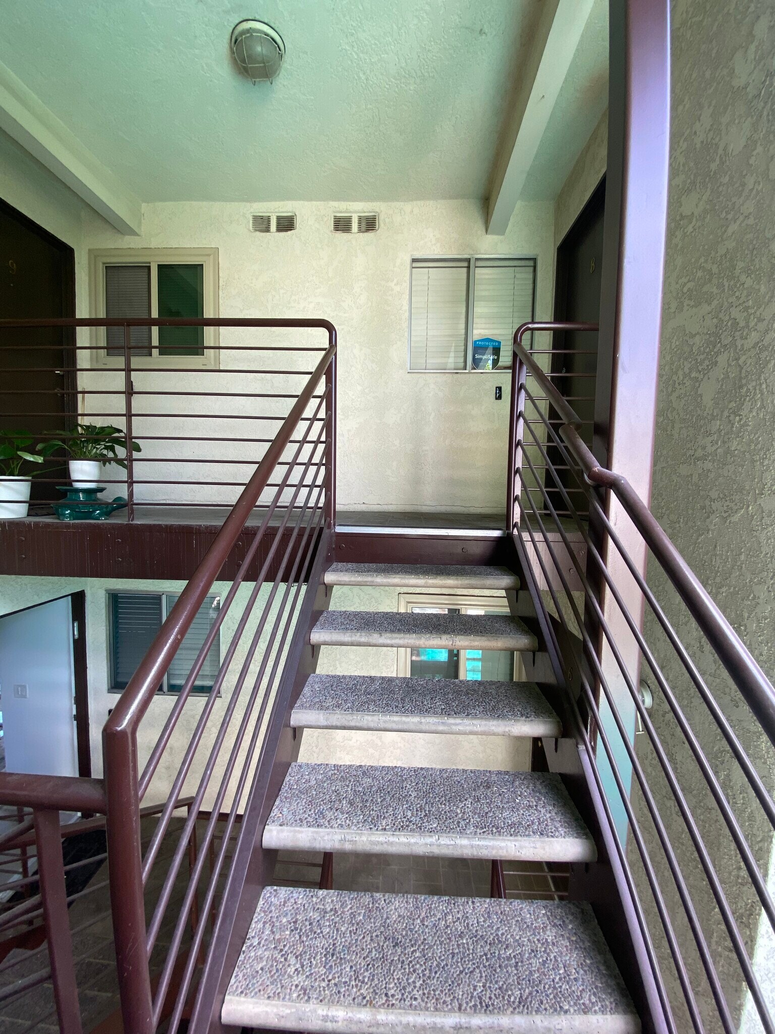 Building Photo - 5652 Yolanda Ave