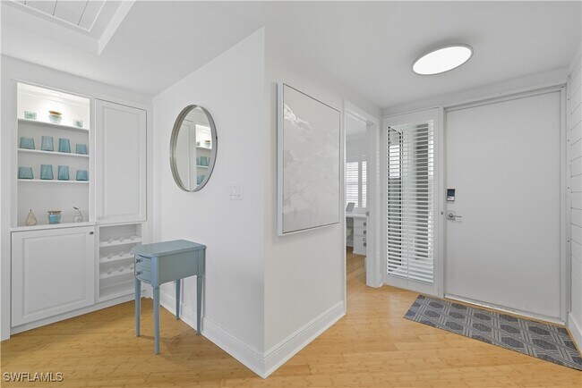 Building Photo - 3443 Gulf Shore Blvd N