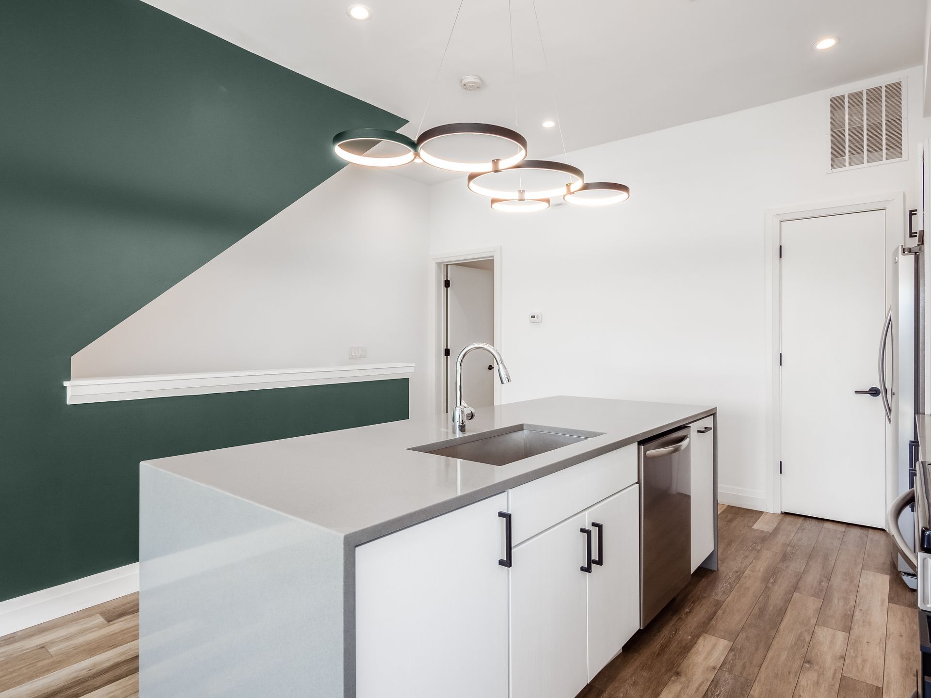 Building Photo - 911 N 4th St