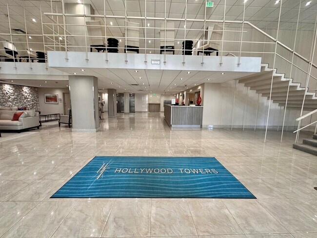 Building Photo - 3111 N Ocean Dr