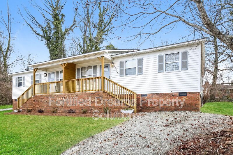 Building Photo - 2208 Gable Way